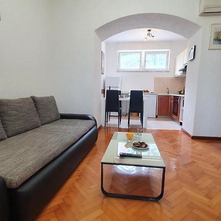 Apartments Anamarija Опатия Экстерьер фото