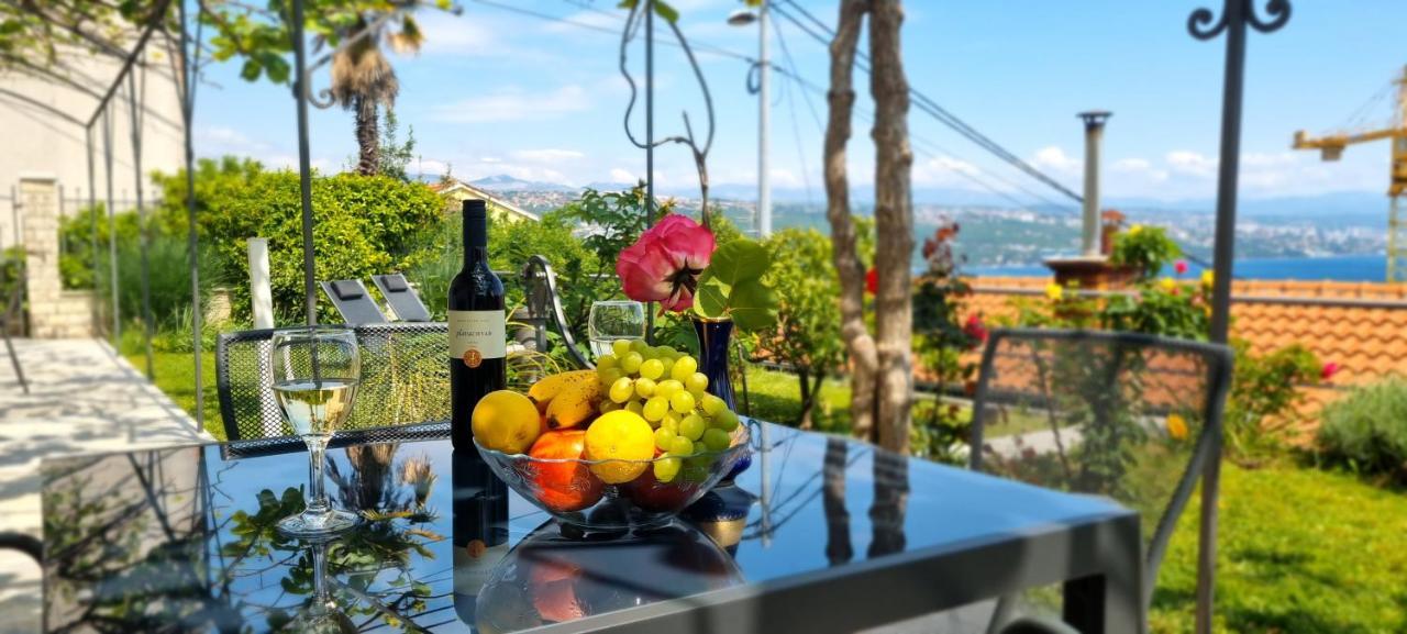 Apartments Anamarija Опатия Экстерьер фото