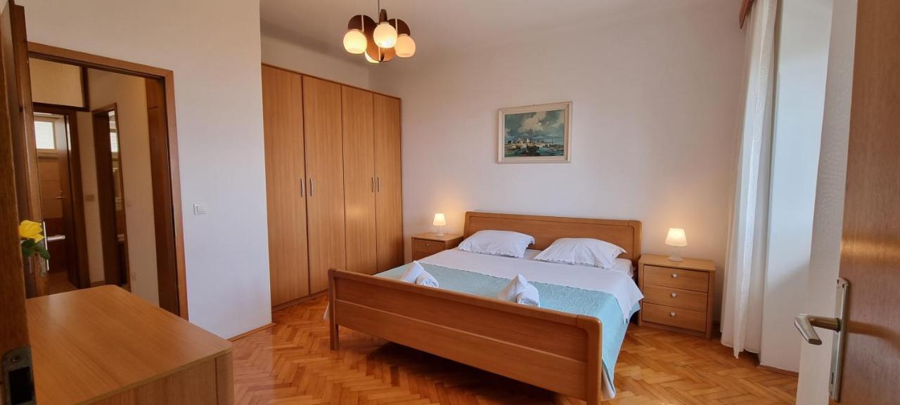 Apartments Anamarija Опатия Экстерьер фото