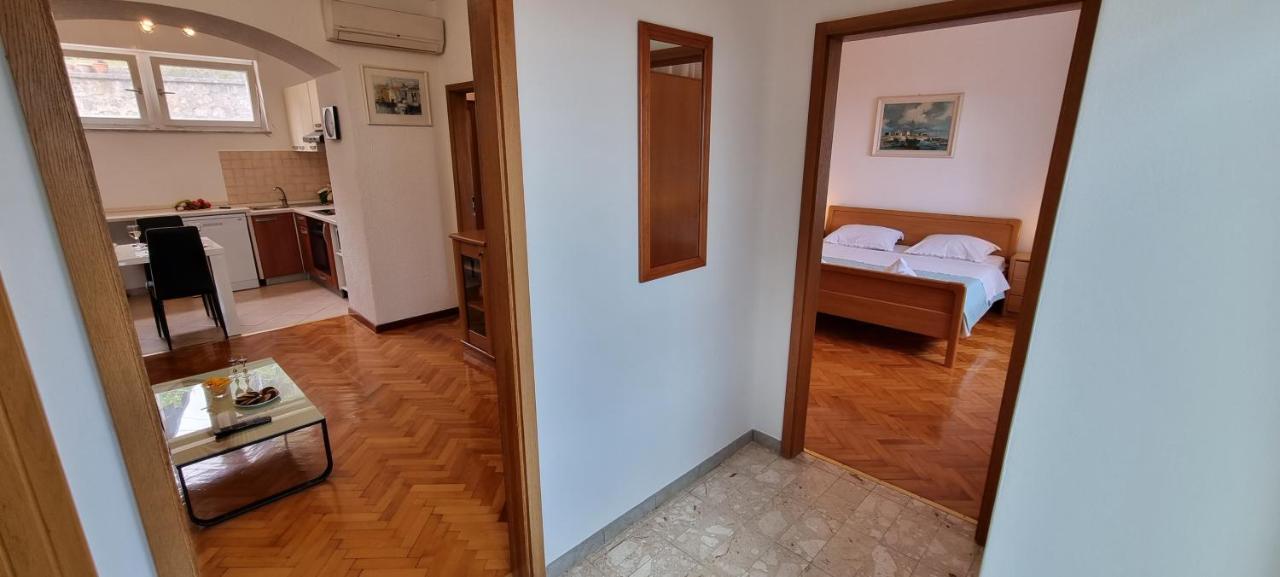 Apartments Anamarija Опатия Экстерьер фото